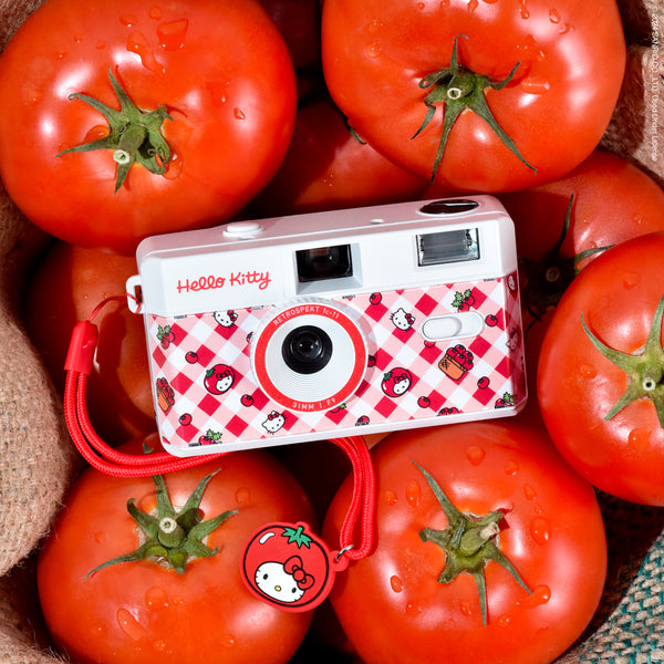 HELLO KITTY フィルムカメラ 2台セット ジャンク Hello Kitty Tomatoes 35mm Camera