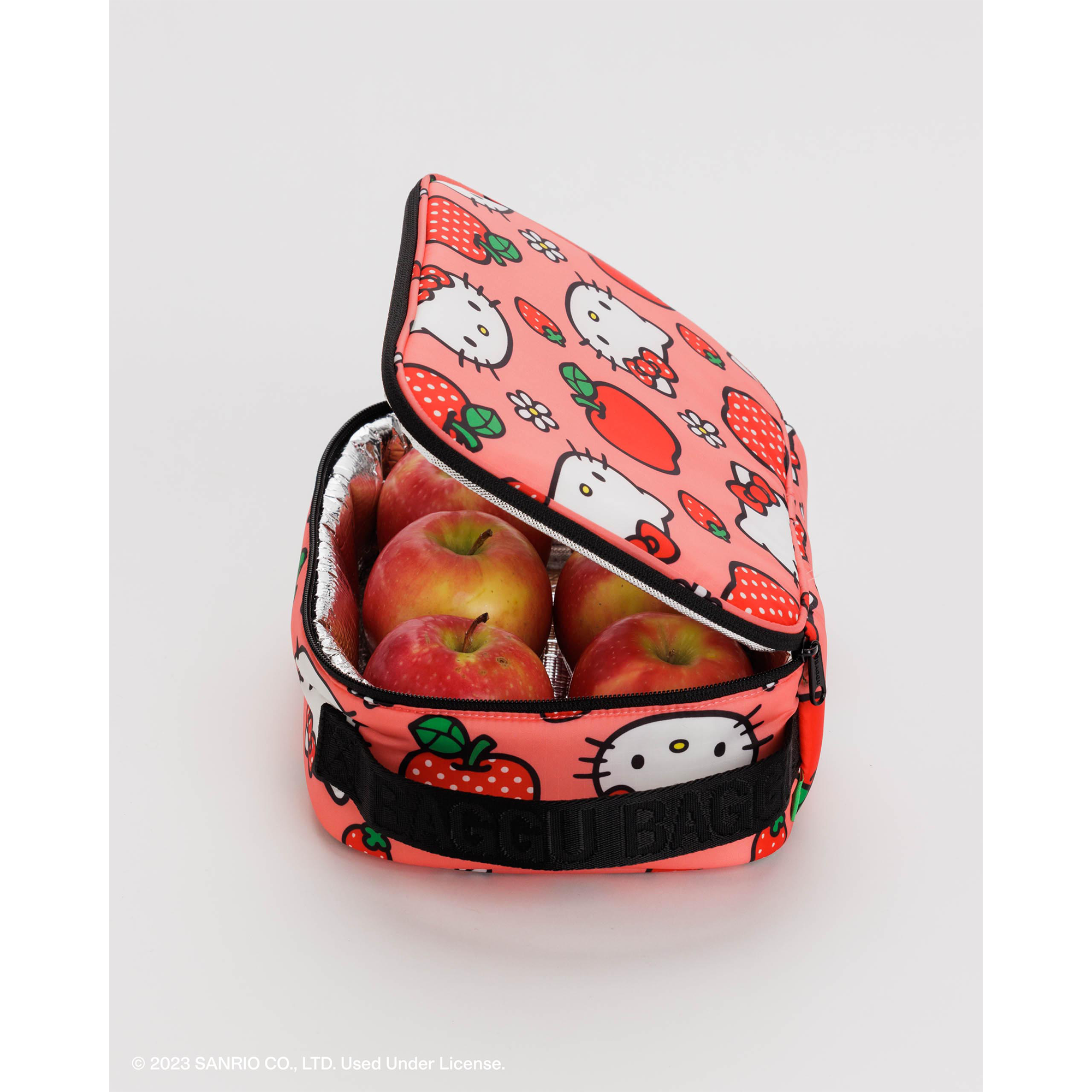 Hello Kitty x Baggu Lunch Box (Apples)
