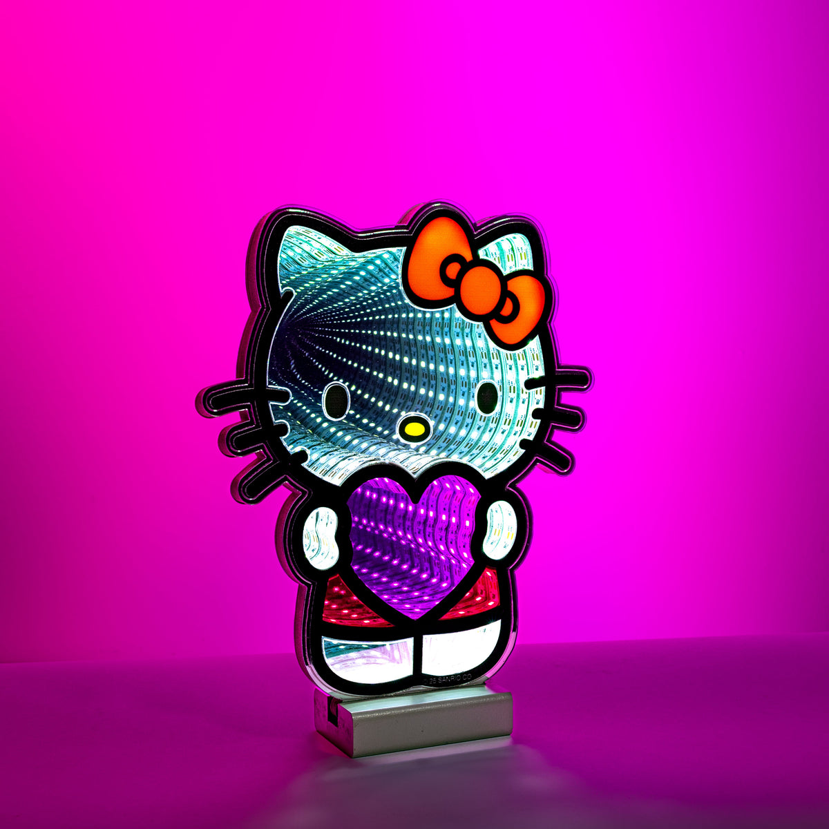 Hello Kitty 9.5" Heart Ekkolight Infinity Light