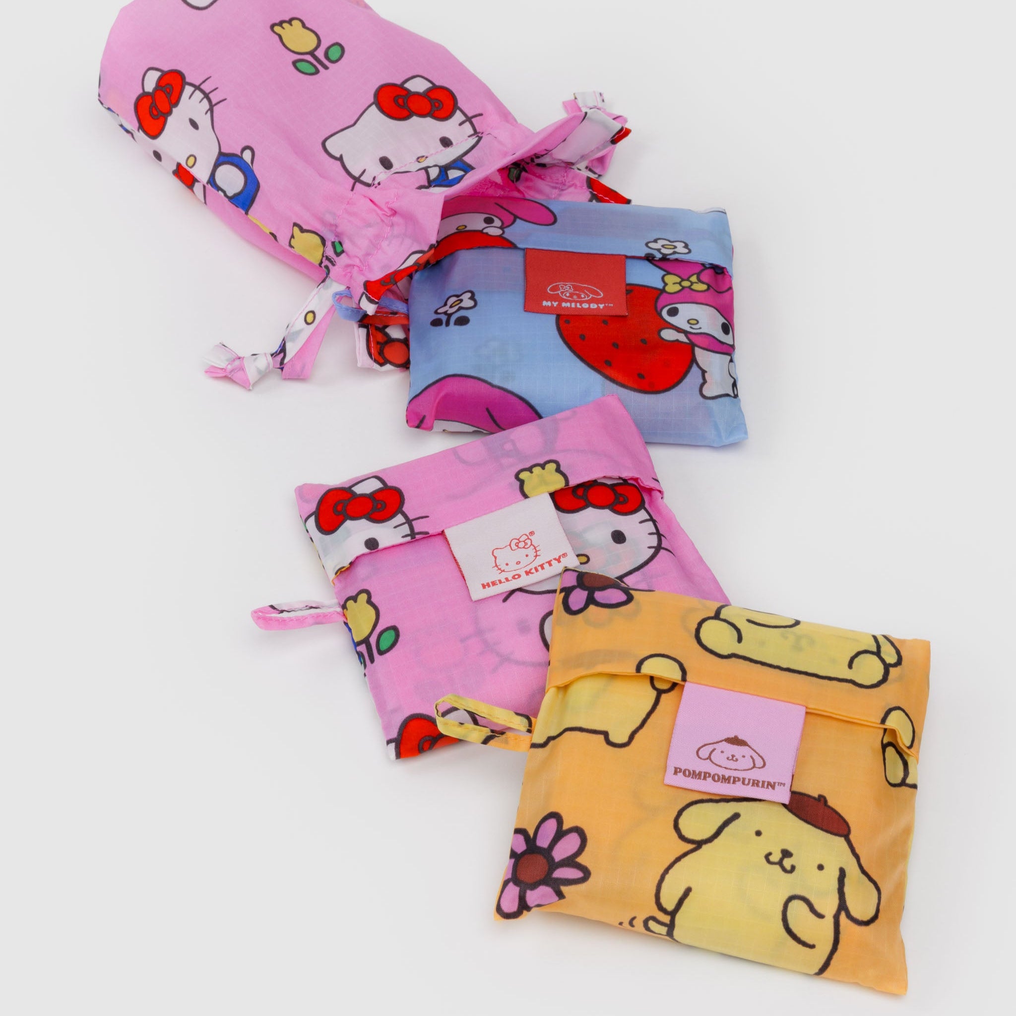 BAGGU ハローキティ＆フレンズ Stangard Baggu 3点セット Hello Kitty and Friends x Baggu Standard Bags 3-pc Set (Fruits + Flora