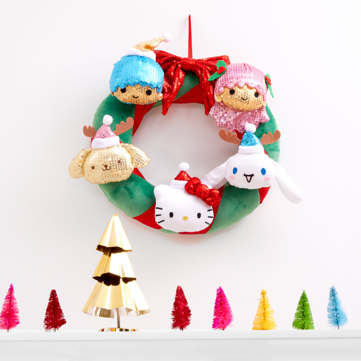 Holiday Sequin Hello Kitty &amp; Friends Wreath Seasonal HUNET USA   