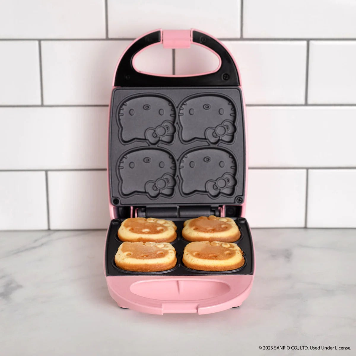 Hello Kitty Cake Pop Maker Home Goods Uncanny Brands LLC   